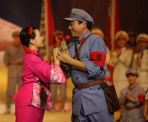 消费红包、惊喜礼品等你拿!今晚七点相约花语路,精彩预告看这里