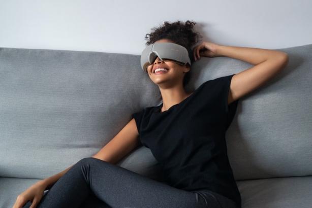 眼睛按摩穴,手按哪个穴位能缓解眼睛不适