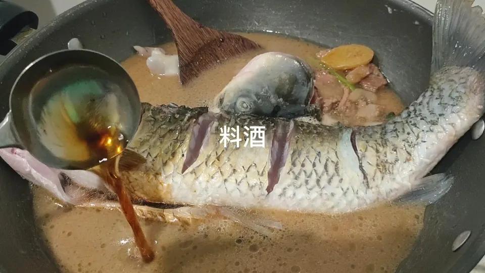 草鱼怎么炖好吃又简单做法,草鱼怎么炖才好吃又简单家常做法