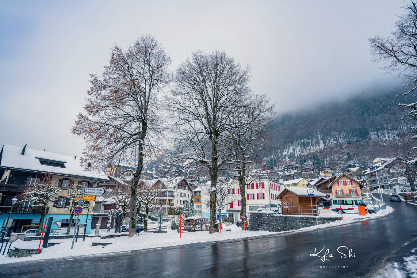 瑞士高山滑雪上演惊险与刺激,瑞士滑雪的真实感受