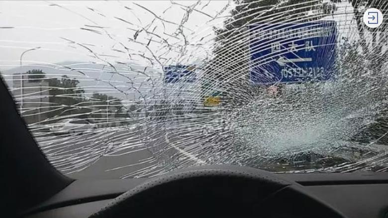 撞了车怎么报案流程,车撞了行人怎样理赔