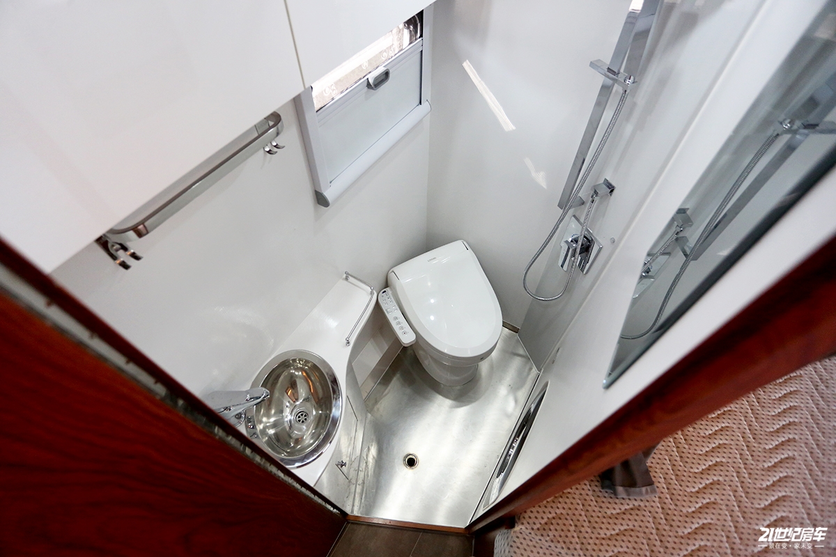 最便宜五十铃700p房车价格,2021款五十铃700p无疆四驱房车