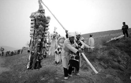 丧葬文化背后的哲学生死观,事死如生的殡葬观念