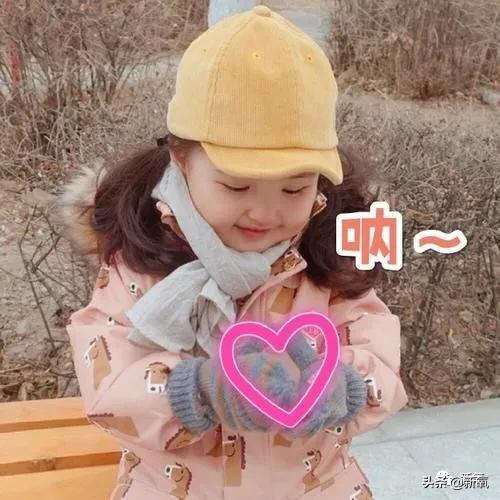 1米8大长腿，抿嘴笑爆红被吹顶级神颜，没想到竟然是照骗...