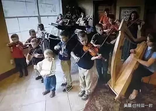 美国夫妇一胎生20个,美国一对夫妻生19个孩子