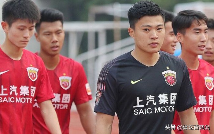 他堪称最悲催留洋球员！35米任意球名震葡萄牙，回国5年出场仅1次