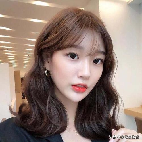 今年新款时尚羊毛卷发型,今年新款羊毛卷头发