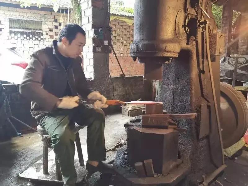 非遗祖传锻打菜刀,新郑非遗李记菜刀