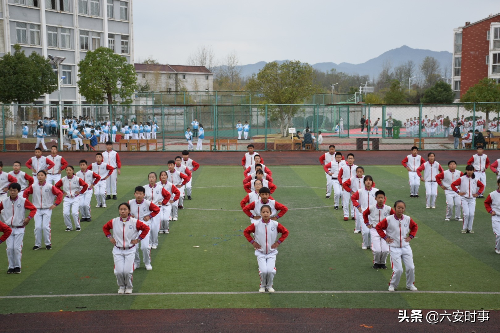 天峰中学运动会,2019年新一中田径运动会开幕式