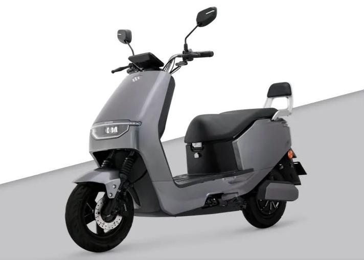 绿源液冷s50与s30差别,120公里续航的绿源