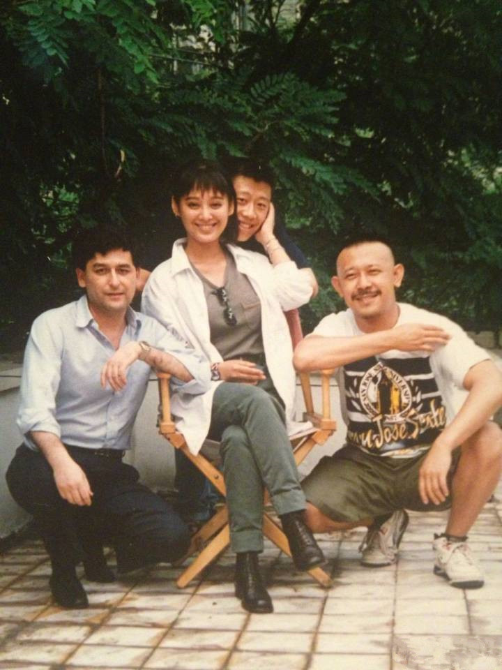 姜文情史：被人堵在屋里写具过书，写完后又加了五个字，令人唏嘘