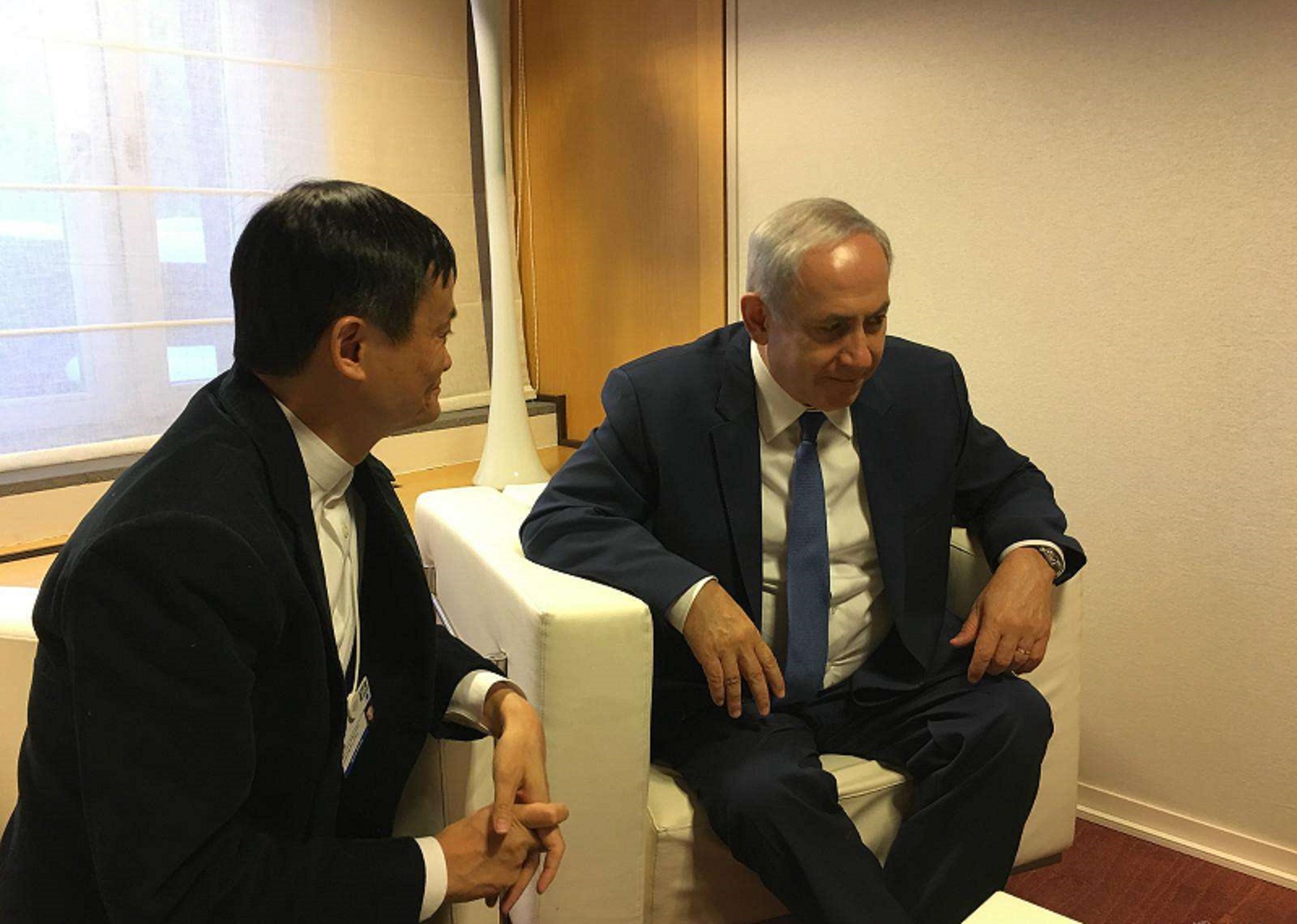 以色列总理问马云：淘宝上买不到导弹吧？马云的回答凸显情商之高