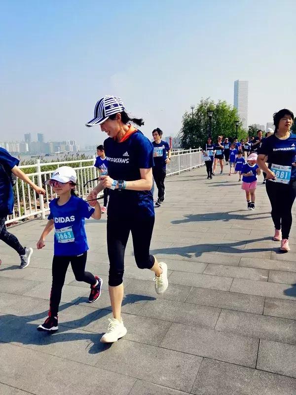 北京顺义妈妈推娃：拿出拼成绩的劲儿来拼体育