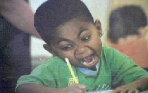 孩子写作业拖拉磨蹭家长生气,小孩写作业拖拖拉拉又喜欢哭