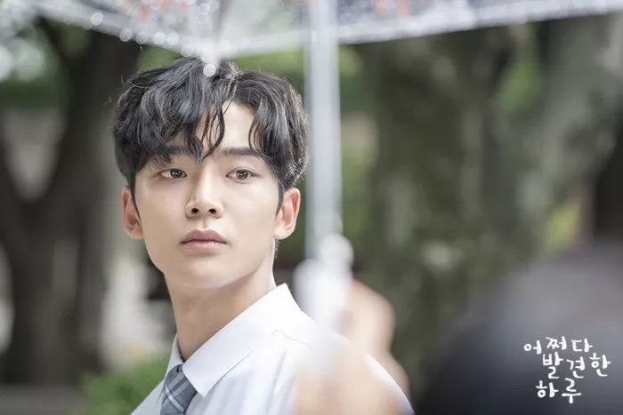 马上找代购！偶然发现的一天热播，这些人气同款瞬间火出圈