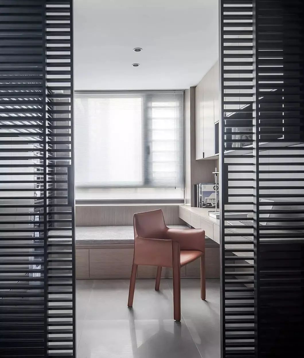 铝合金百叶隔断木饰面,百叶木饰面推拉门