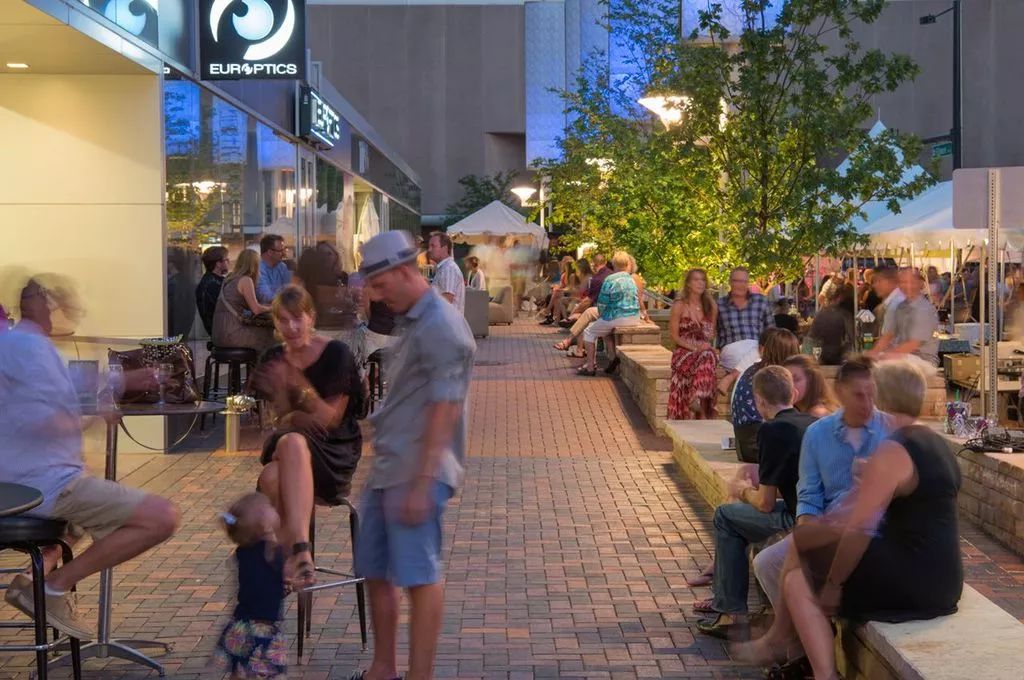 商业街区的景观设计要点和原则,复古怀旧商业街景观设计