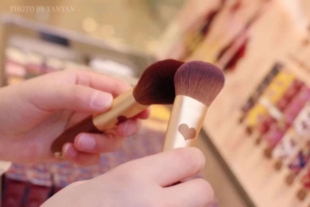 超大网红彩妆集合店wowcolour大连,超大网红彩妆集合店wowcolour北京