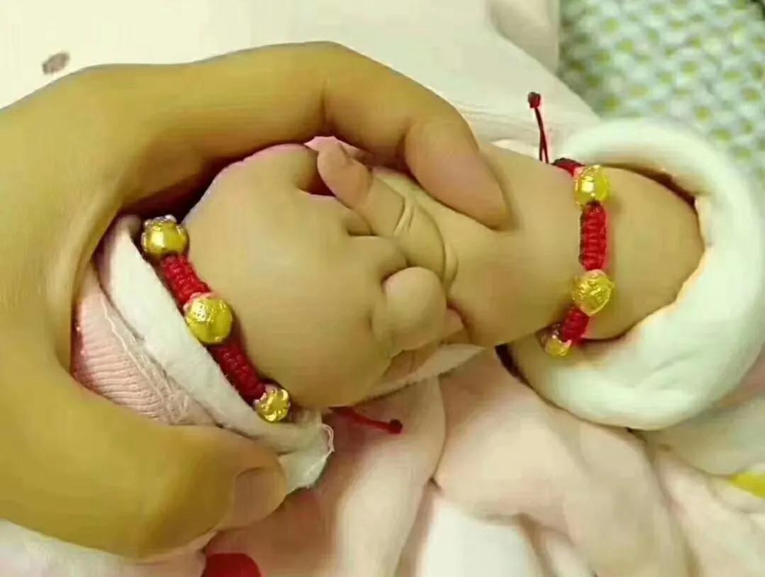 给小宝宝买金首饰怎样选择,看看你给孩子买的都是什么东西