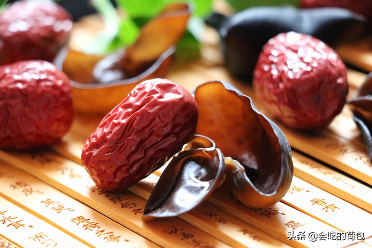 木耳红枣最佳吃法,红枣蒸木耳