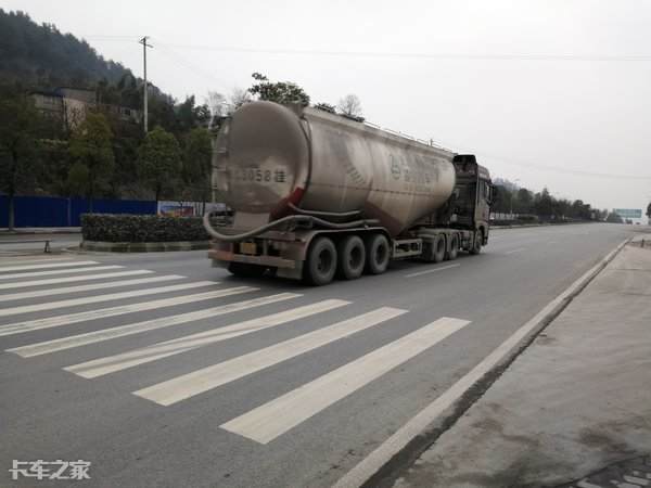 货车入厂装卸货安全告知,厂区货车装卸安全知识