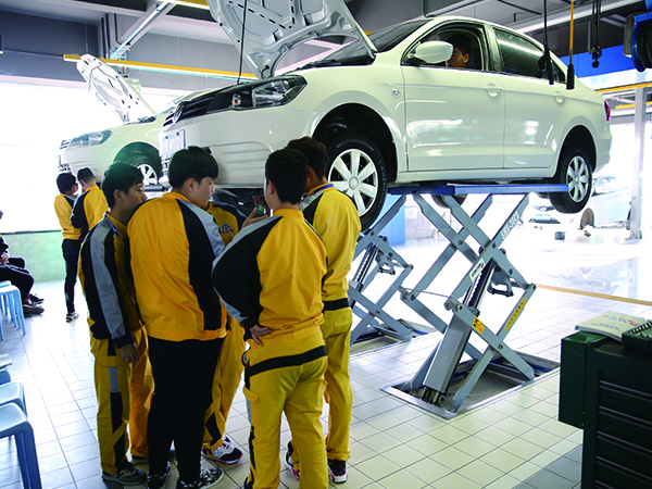 为什么有的车高速发飘,为什么有些车高速感觉飘