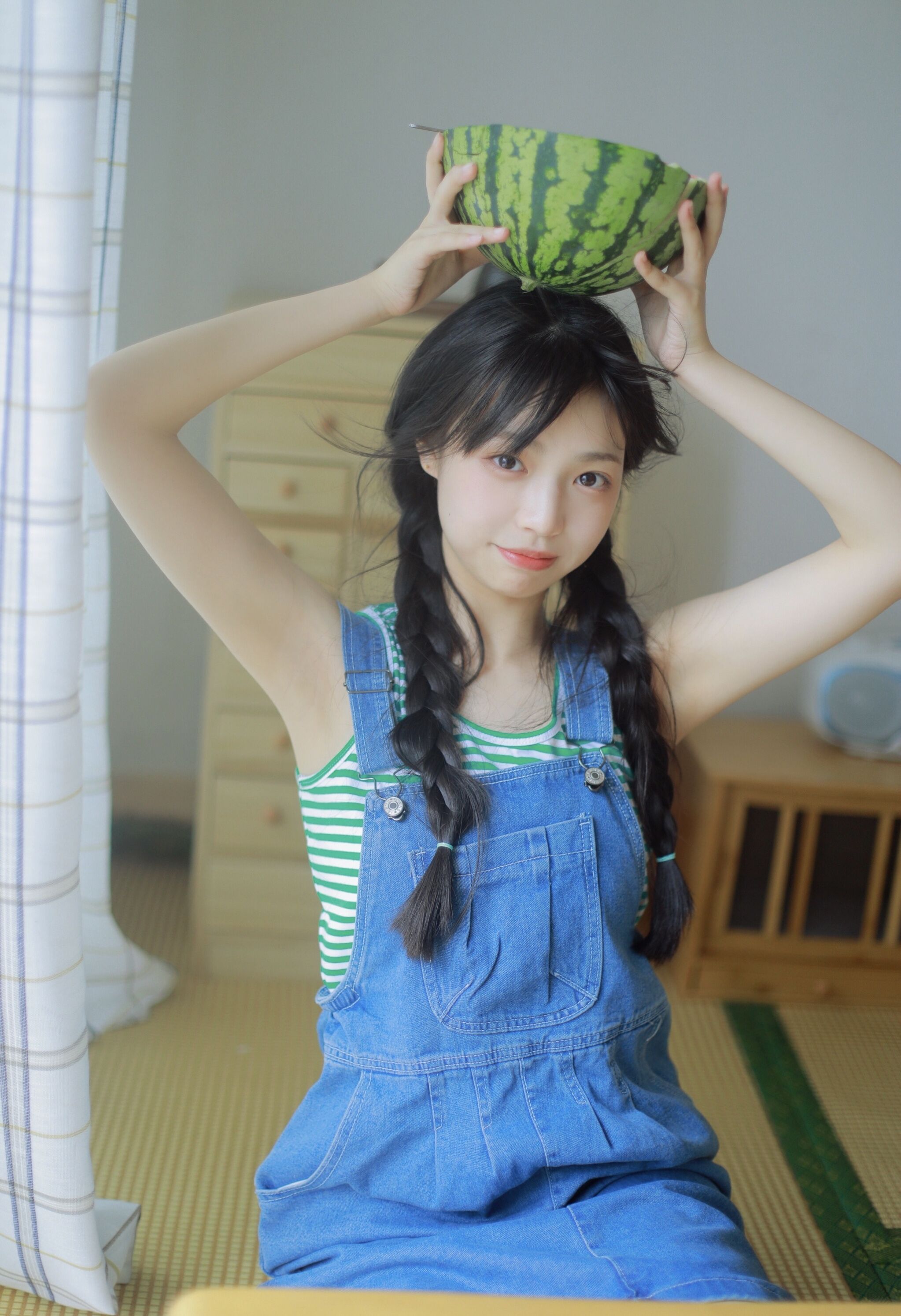 甜美少女丨今天有你，西瓜都变得特别甜