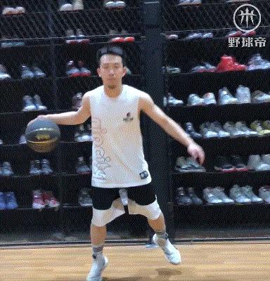 跟着感觉走简谱跟练,跟着感觉走的舞步