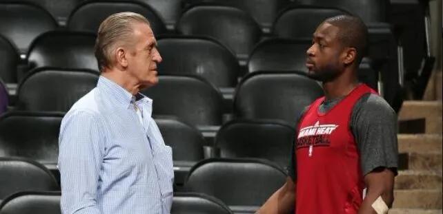 韦德退役球衣到场的巨星,韦德退役一周年闪电鲨组合