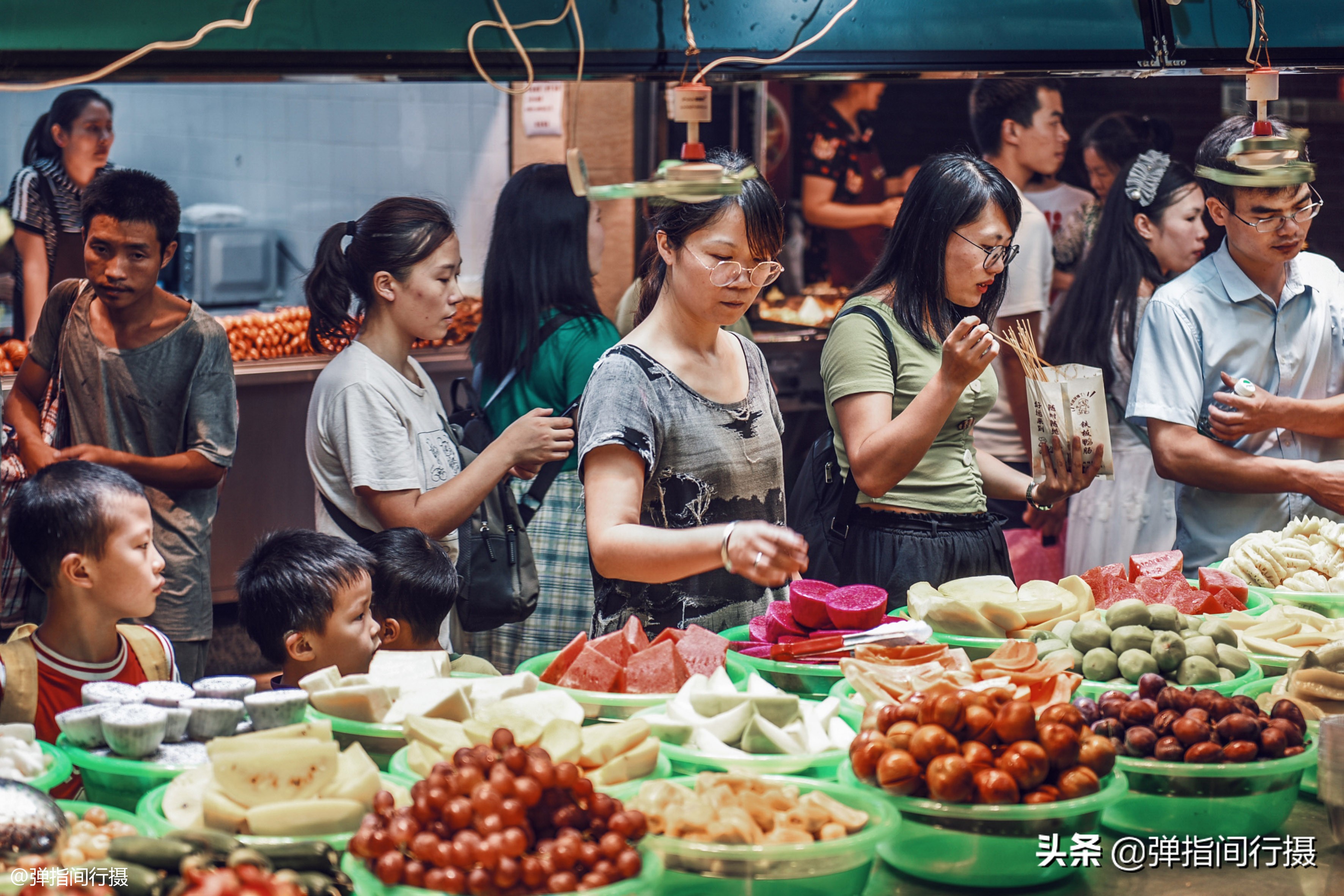 中国3条著名美食街,风味小吃深受游客喜爱,但本地人却不太捧场