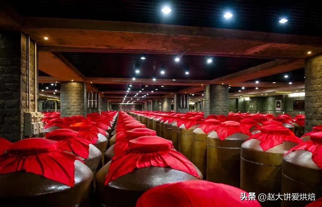 5瓶啤酒相当于多少白酒度数,一罐330ml啤酒酒精度2.5算酒驾吗