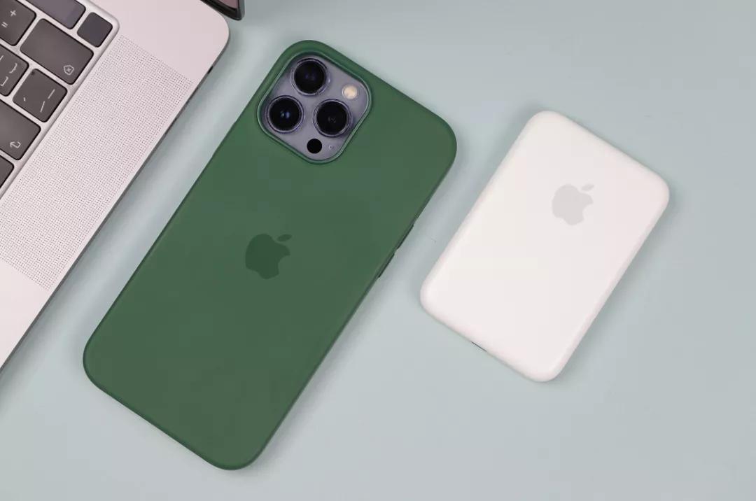 iPhone12、13可以磁吸充电，你该不会是最后一个知道的吧