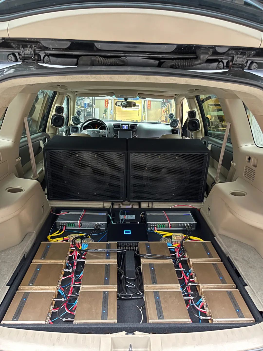 丰田汉兰达改装全车音响加低音炮,丰田汉兰达音响改装