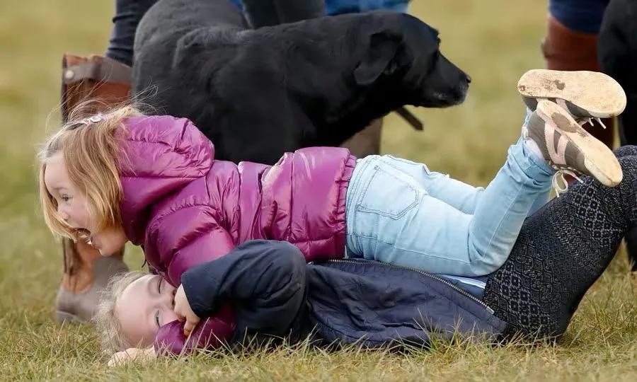 安妮的孙辈,安妮的孙女