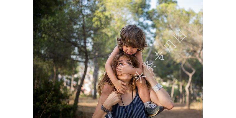 不给我弟买房,不给我弟弟买房子就离婚