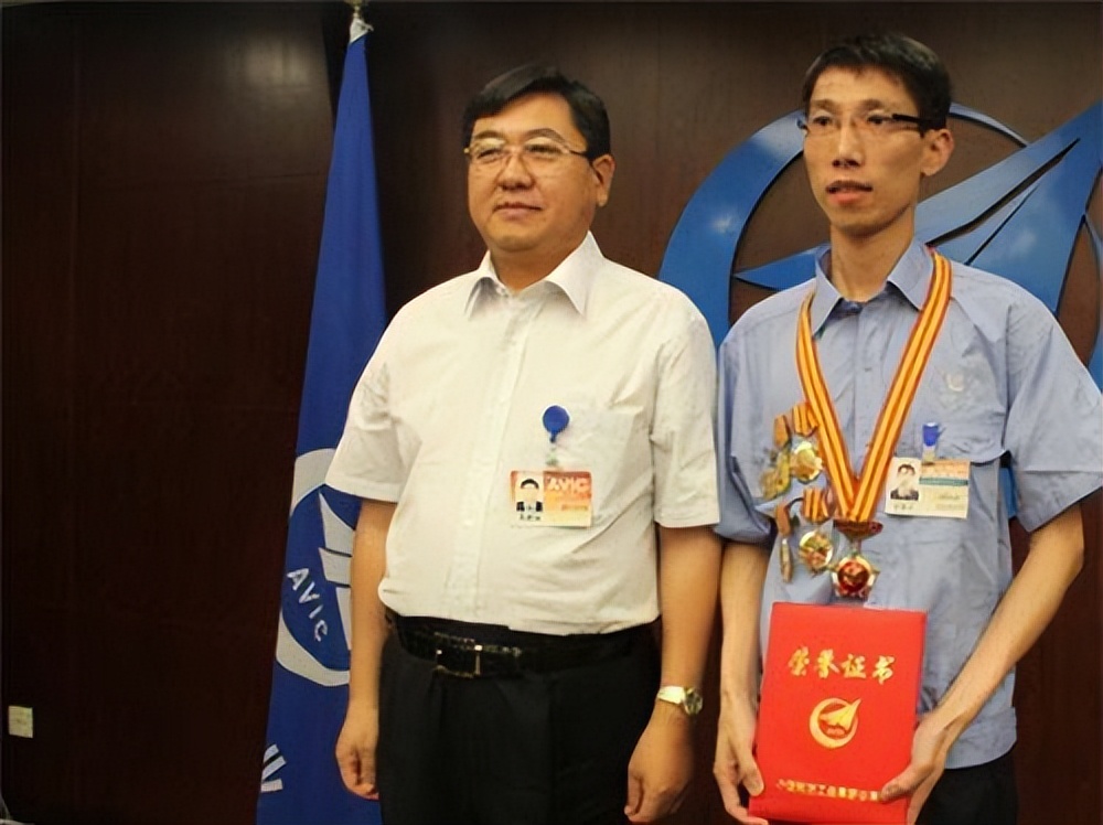 给1000万离开中国!美国开出高价，只为挖走中国一名普通技校生!