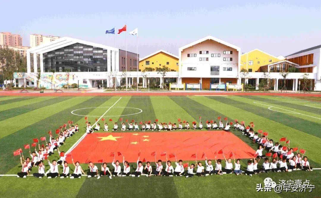 心目中理想的小学,心目中理想的学校是什么样子的