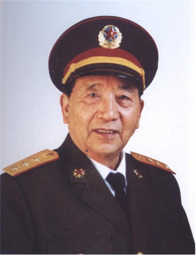 1957年毛主席途经沈阳，问军区司令：黄毛丫头呢？我要吃她做的饭