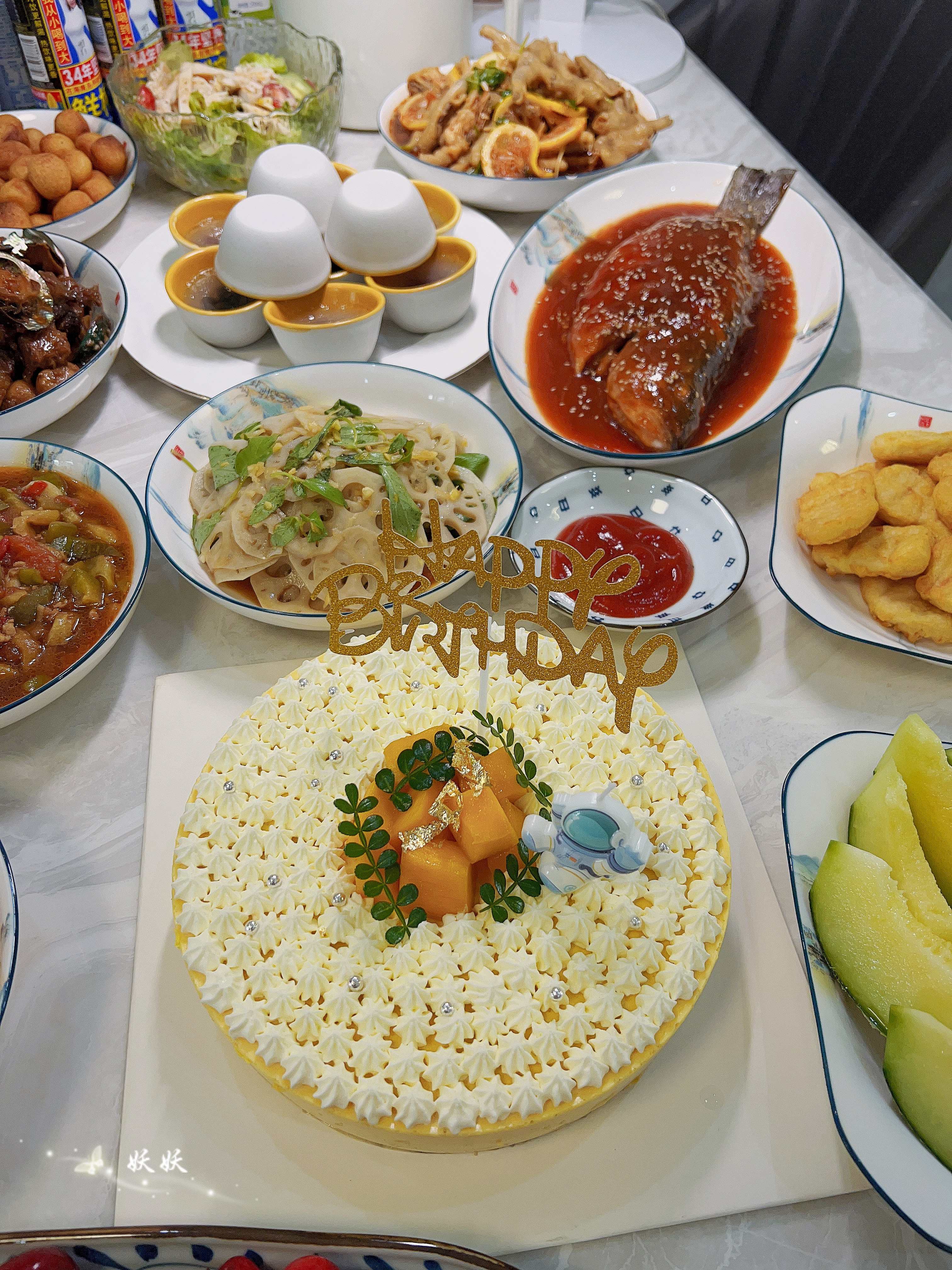 老公亲自下厨做的饭菜太好吃了 (老公生日花费200元做8菜一汤)