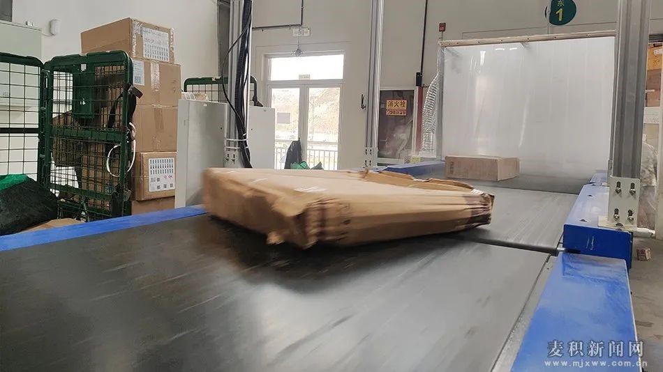 筑牢疫情防线守护市民生活,筑牢疫情防控的钢铁长城