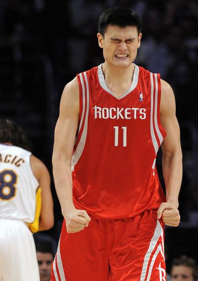 篮球巨星姚明现在的年龄有多大了,姚明为什么退役六年才入选名人堂