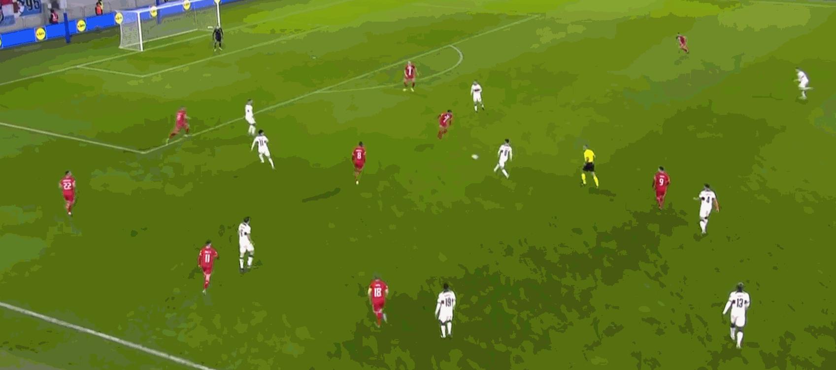 c罗首秀6次射门进2球获评8.5分,c罗再现标志性庆祝创4大里程碑