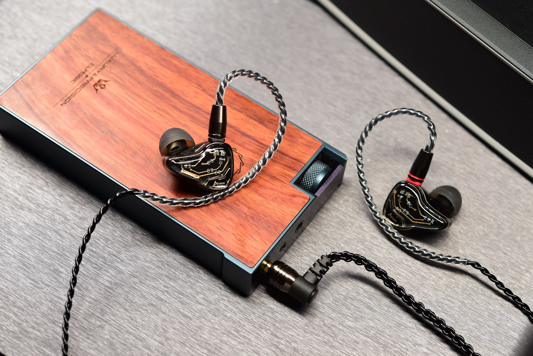 三频均衡耳机测评,千元内最具性价比三频均衡的耳机