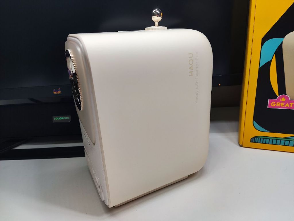 哈趣投影h2投影仪测评,千元投影玩转潮流尽在哈趣h2