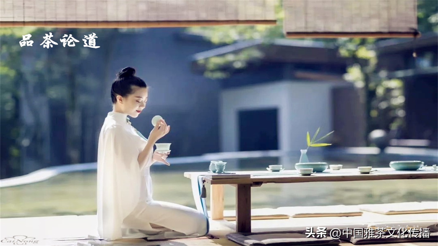 世事浮华岁月喧嚣,岁月如歌谁与共浮华若梦