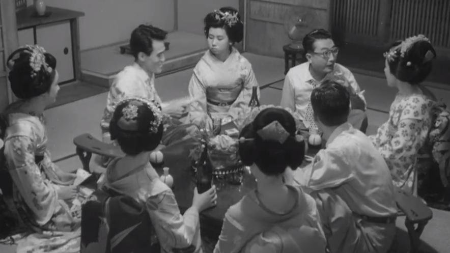 日本电影艺伎经典片段,日本黑白老电影艺妓的悲惨一生