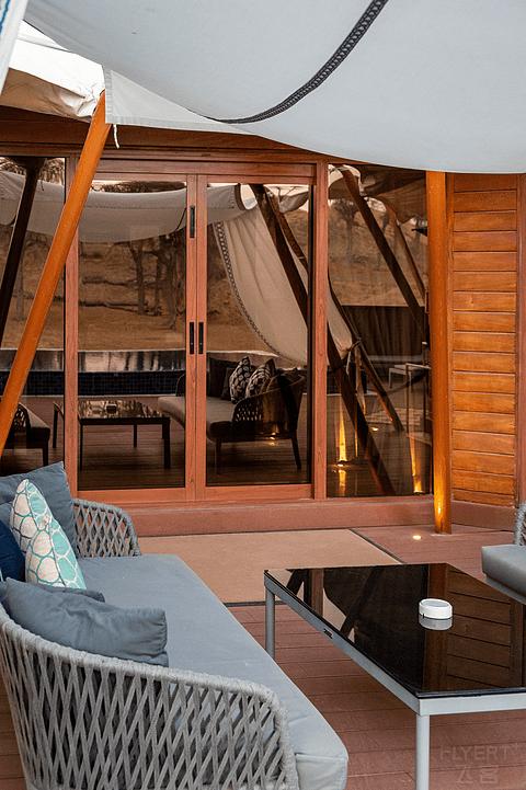 阿联酋丽思卡尔顿,阿联酋野奢帐篷