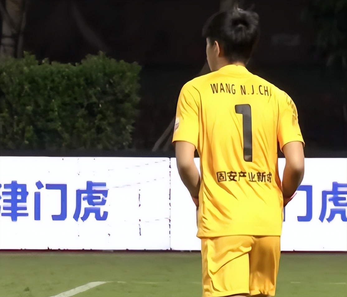 撞脸李现小男孩原视频,撞脸李现的萌娃