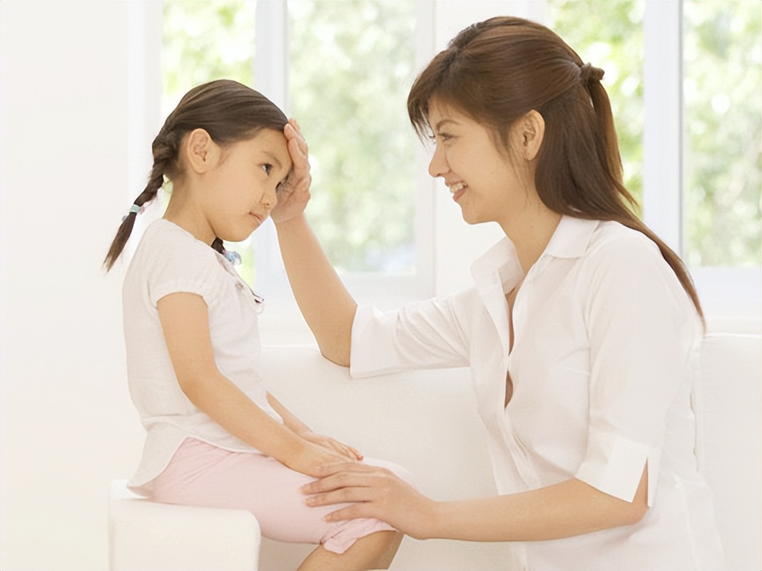 从小“咬指甲”的孩子，长大后怎么样了？一般逃不掉3种结局