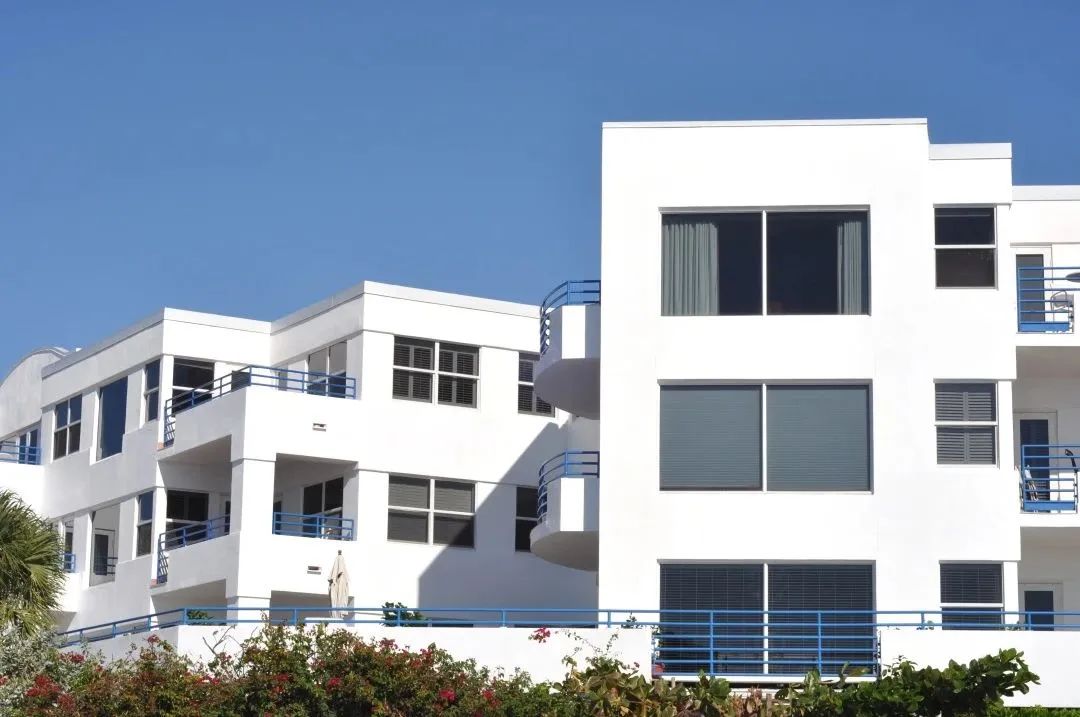 买房签的团购服务费是合理的么,房屋租赁合同续租还收费吗